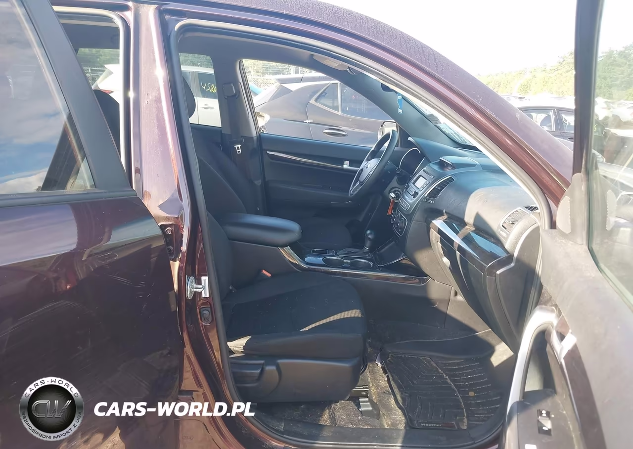 2015 Kia Sorento Lx VIN:5XYKT3A68FG661217 - 5