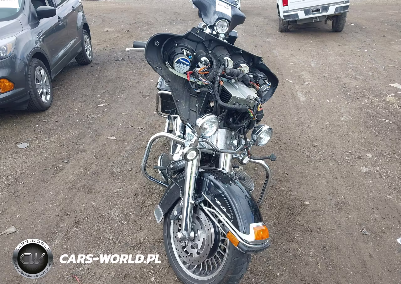 2010 Harley-Davidson Flhtcu VIN:1HD1FC413AB604900 - 5
