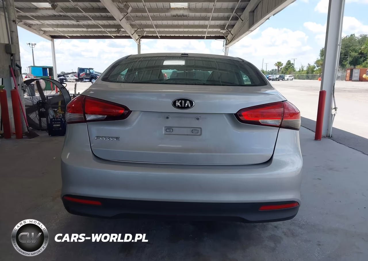 2018 Kia Forte Lx VIN:3KPFK4A70JE254419 - 17