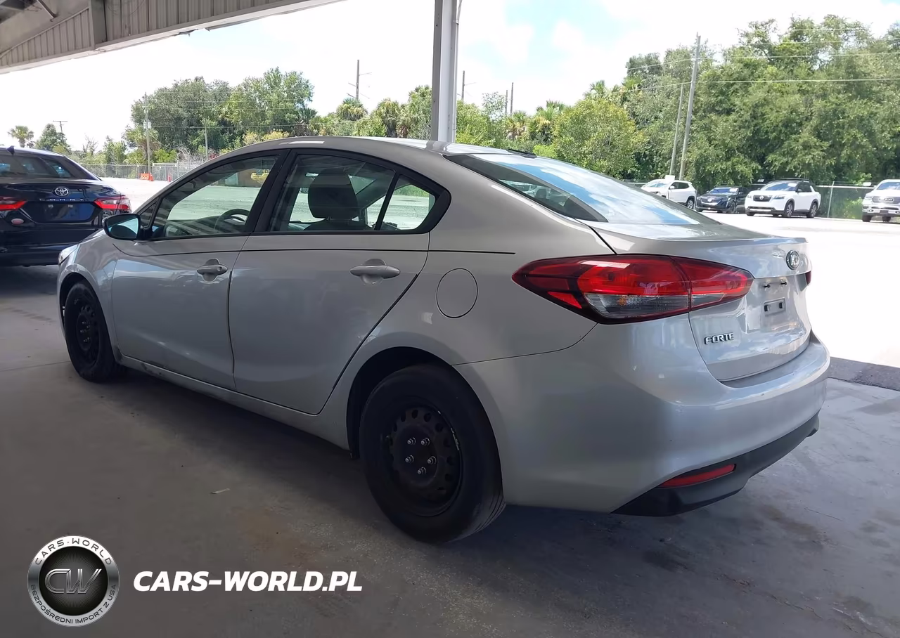 2018 Kia Forte Lx VIN:3KPFK4A70JE254419 - 3