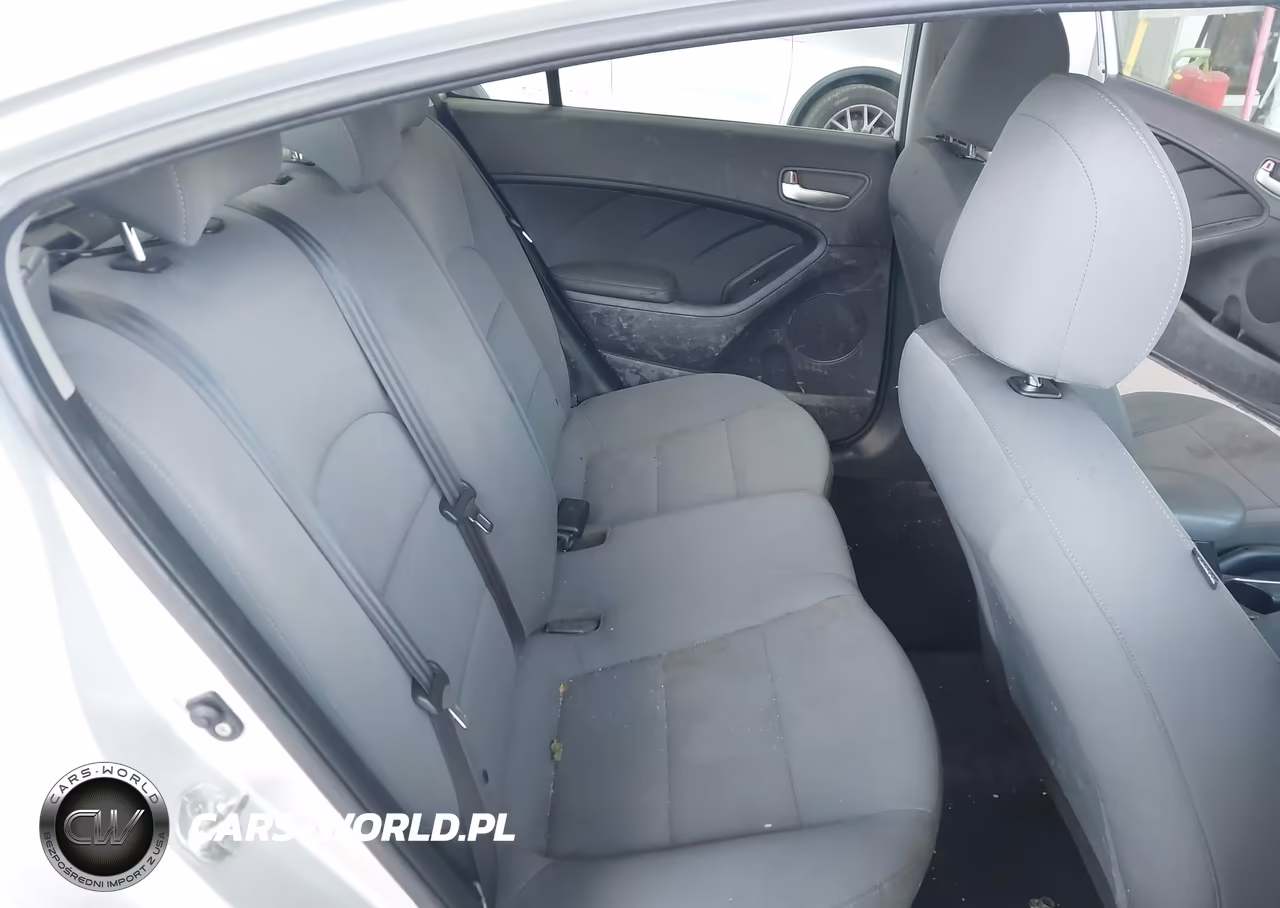 2018 Kia Forte Lx VIN:3KPFK4A70JE254419 - 8