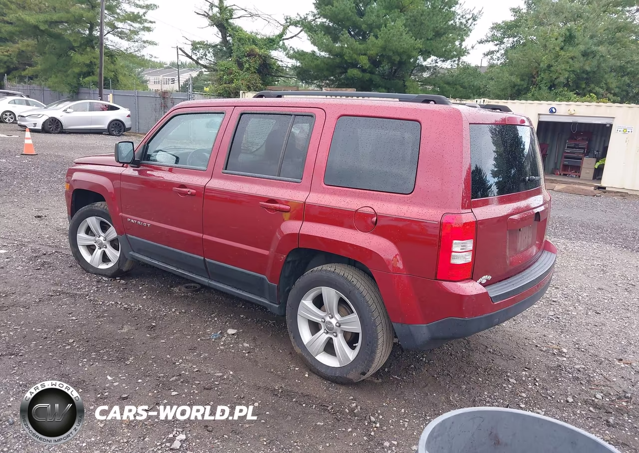 2012 Jeep Patriot Latitude VIN:1C4NJPFA4CD557096 - 3