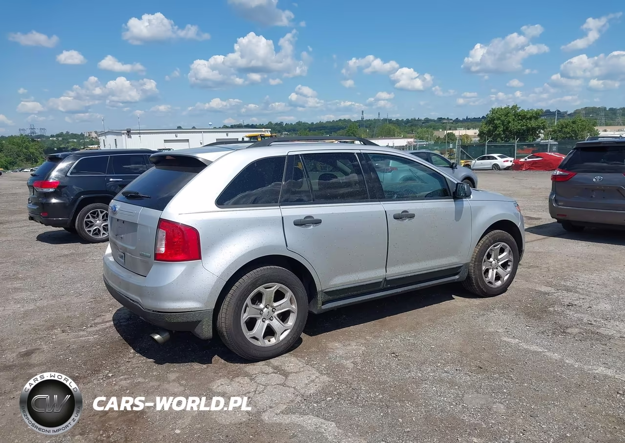 2012 Ford Edge Se VIN:2FMDK3G97CBA66349 - 4