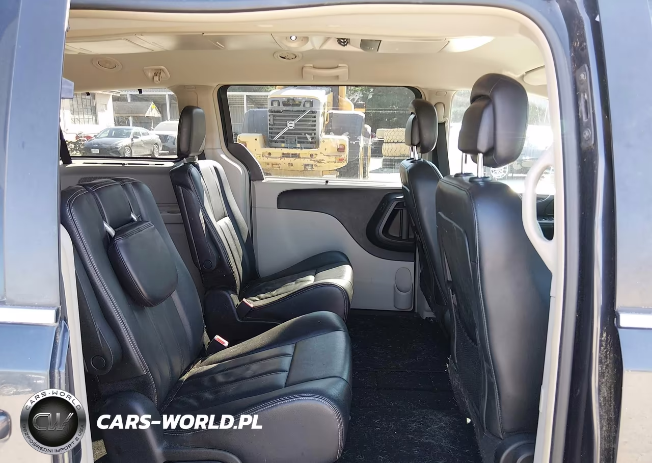 2014 Chrysler Town & Country Touring VIN:2C4RC1BG9ER110847 - 8