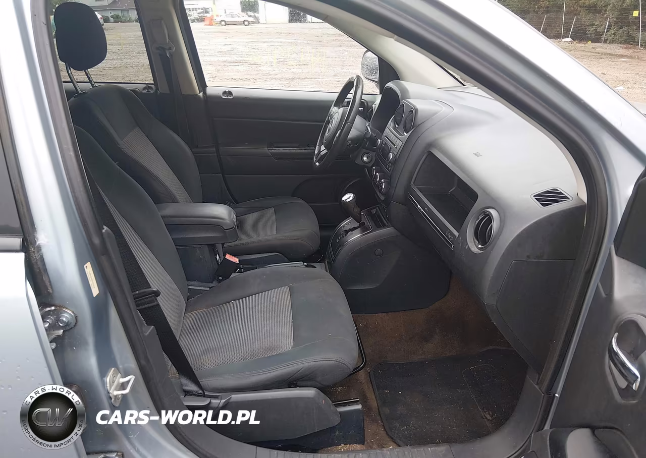 2013 Jeep Compass Latitude VIN:1C4NJCEB8DD223304 - 5