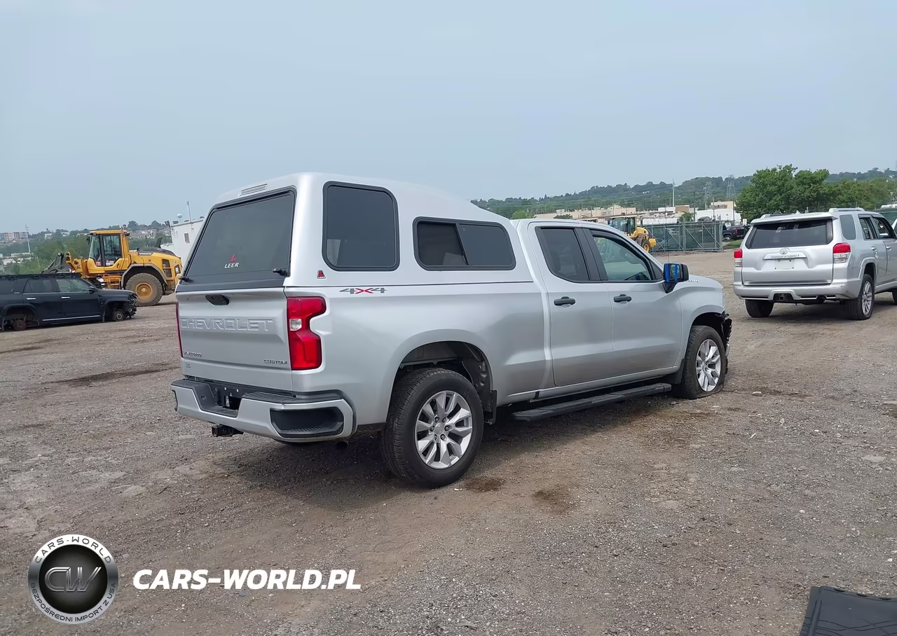 2022 Chevrolet Silverado 1500 Ltd 4Wd Standard Bed Custom VIN:1GCRYBEK6NZ221417 - 4