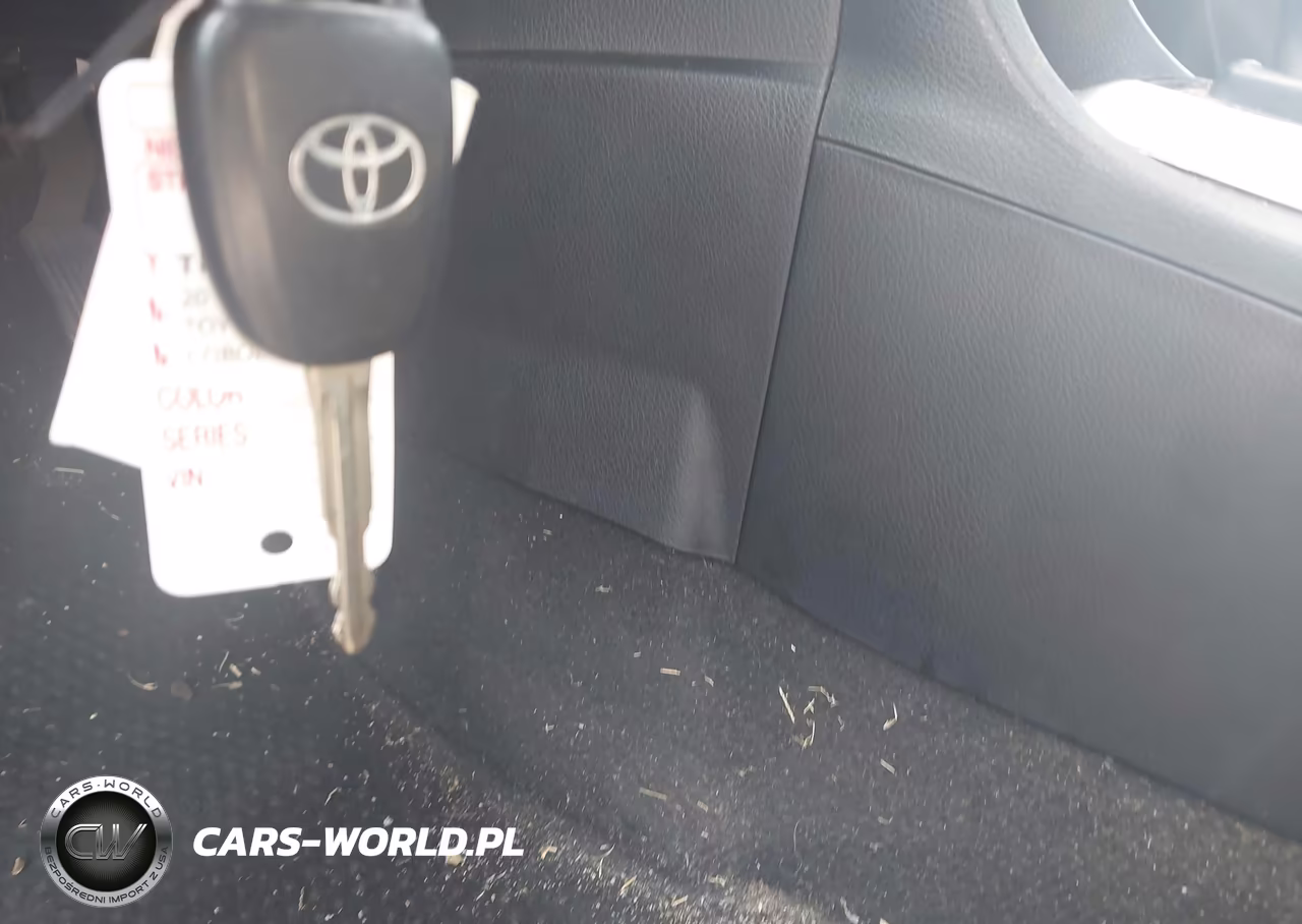 2017 Toyota Corolla Le VIN:2T1BURHE0HC922383 - 11