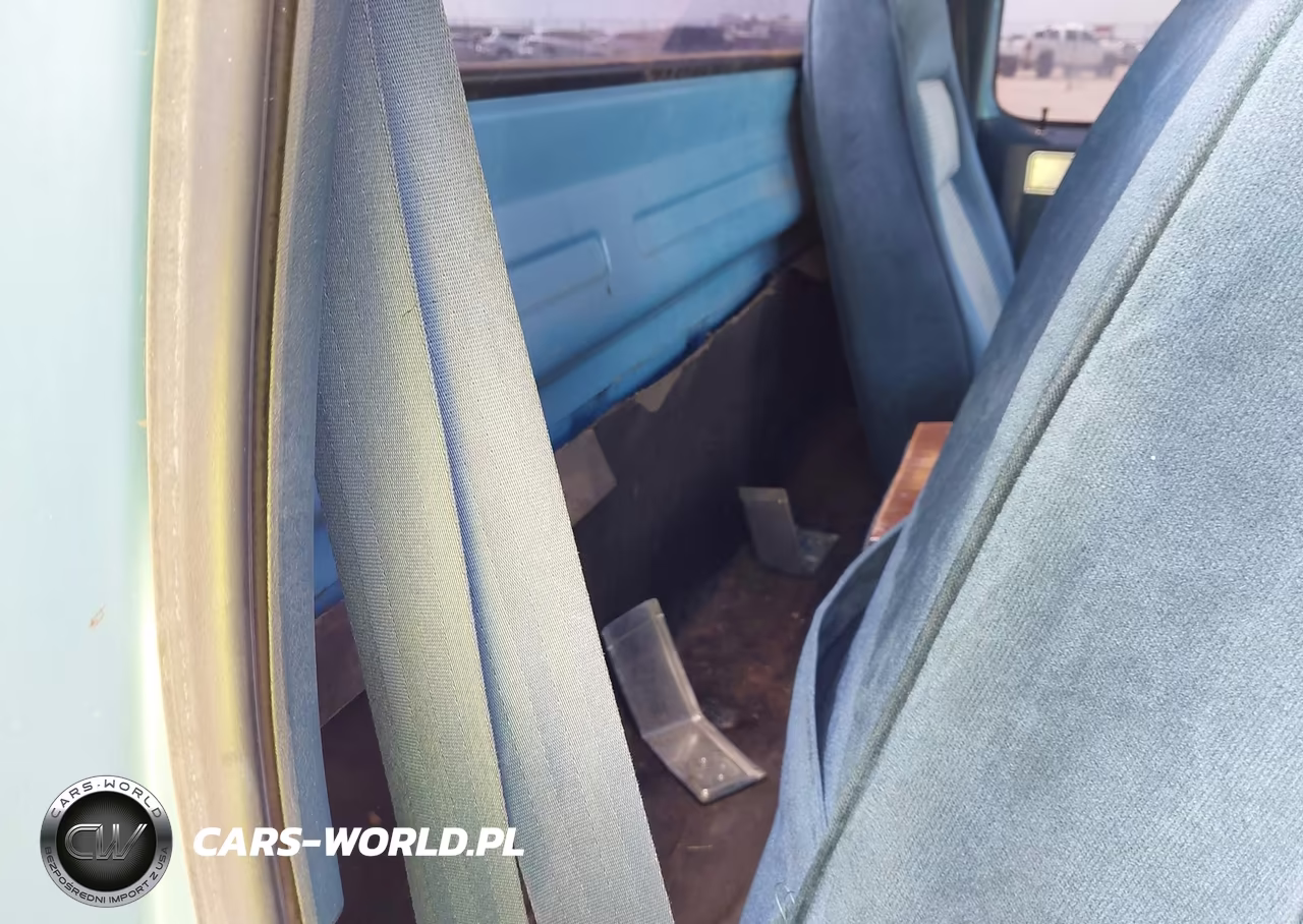 1985 Chevrolet C10 VIN:1GCDC14H3FJ160939 - 8