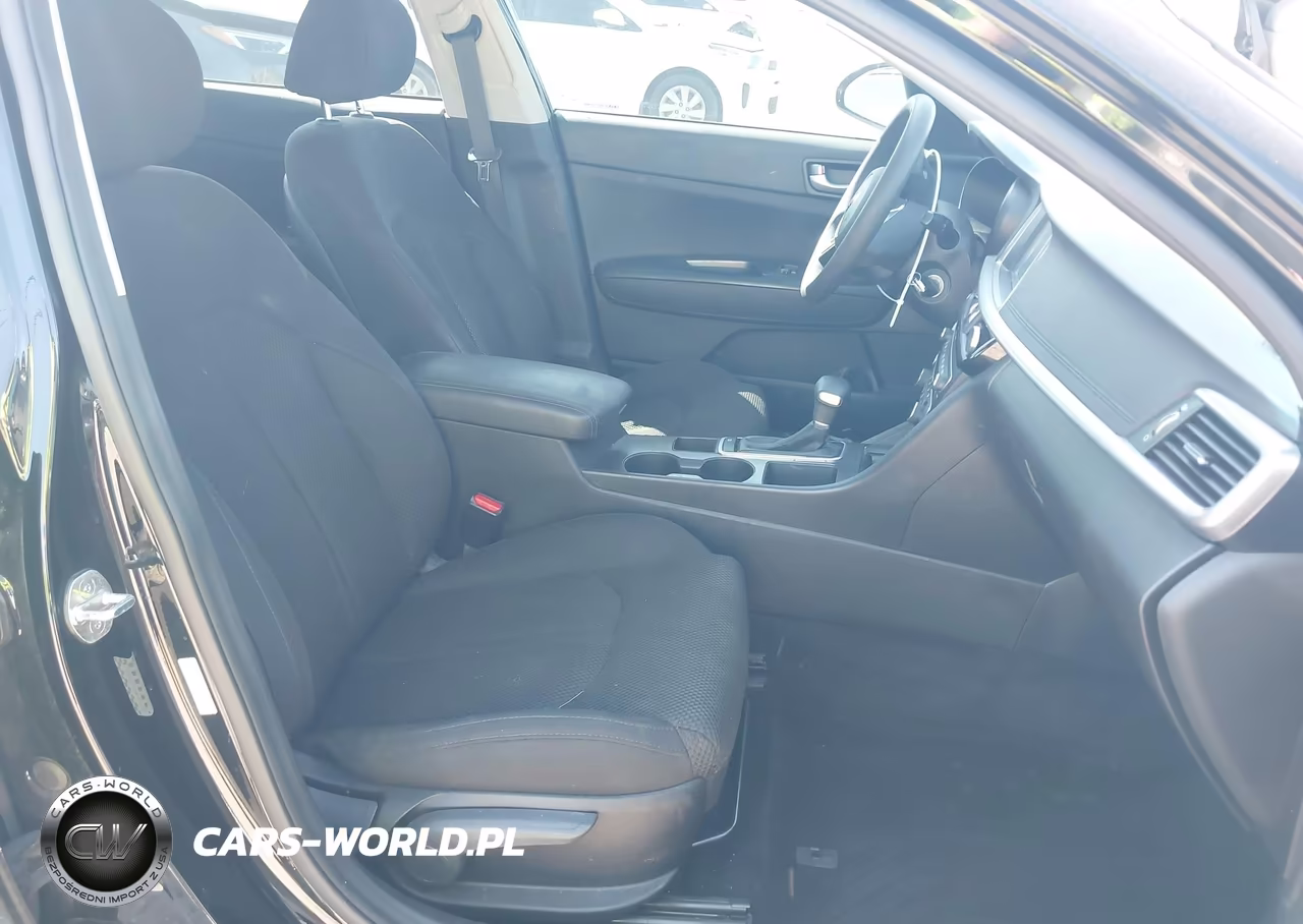 2019 Kia Optima Lx VIN:5XXGT4L32KG375652 - 5