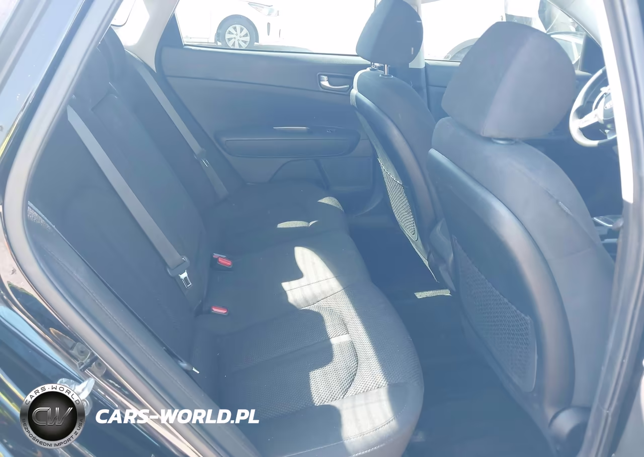 2019 Kia Optima Lx VIN:5XXGT4L32KG375652 - 8