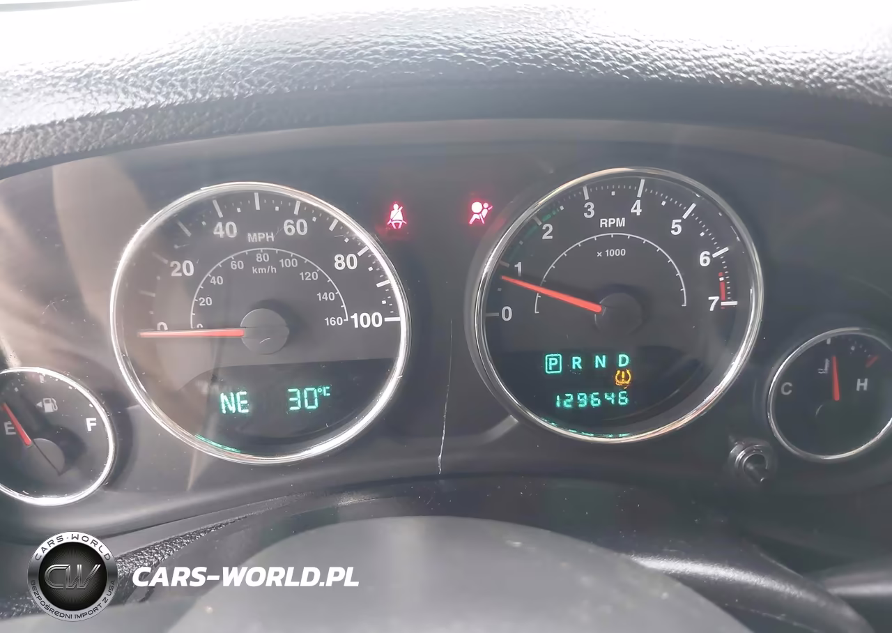2013 Jeep Wrangler Unlimited Sport VIN:1C4BJWDG7DL581257 - 7