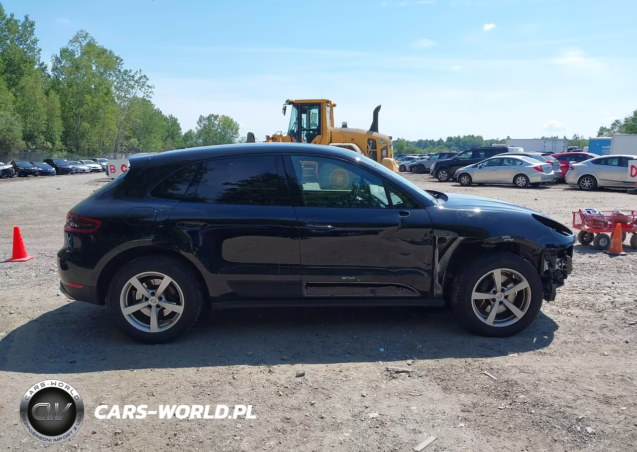 2018 Porsche Macan VIN:WP1AA2A58JLB18822 - 14