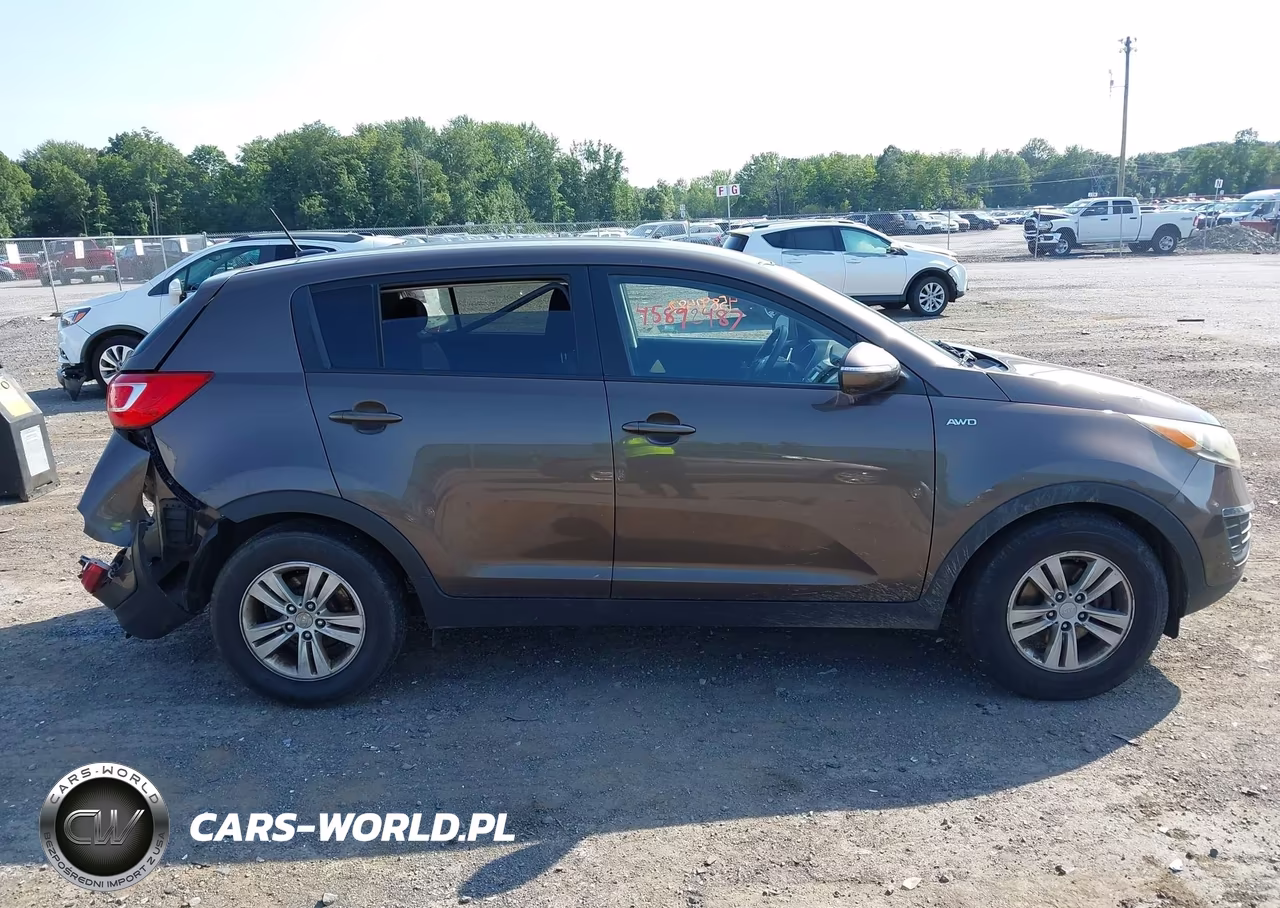 2011 Kia Sportage Lx VIN:KNDPBCA29B7075526 - 13