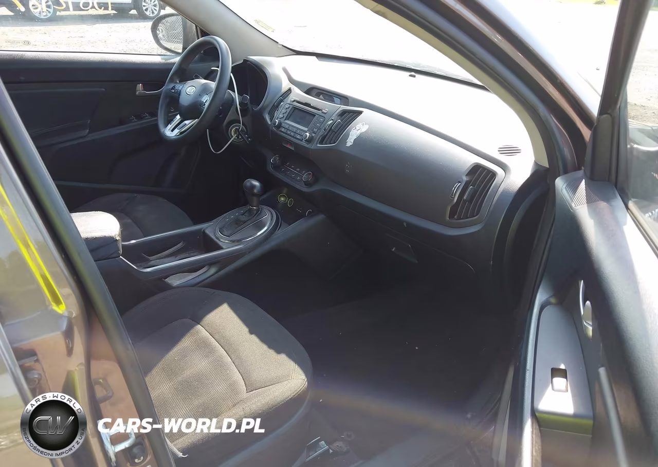 2011 Kia Sportage Lx VIN:KNDPBCA29B7075526 - 5