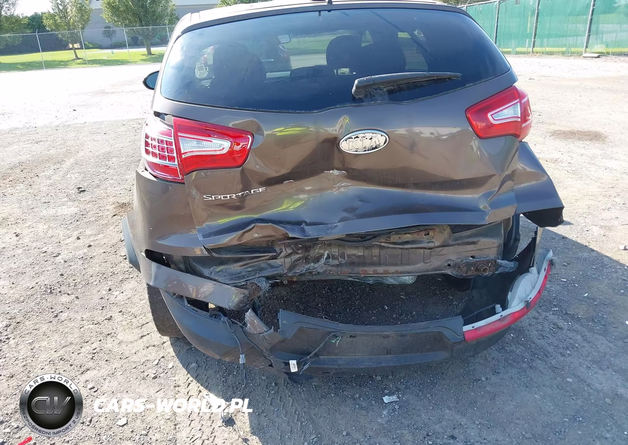 2011 Kia Sportage Lx VIN:KNDPBCA29B7075526 - 6