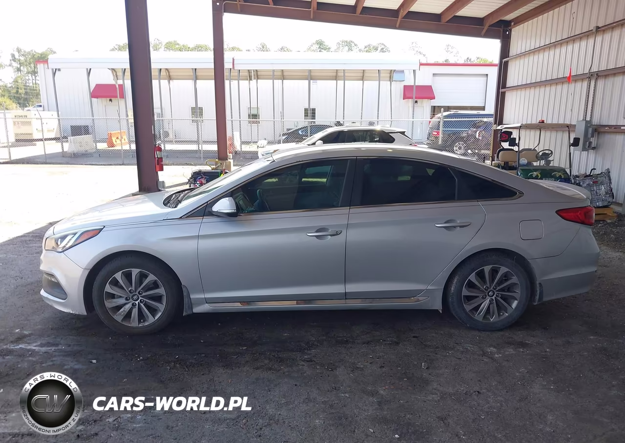 2016 Hyundai Sonata Sport VIN:5NPE34AFXGH367427 - 14