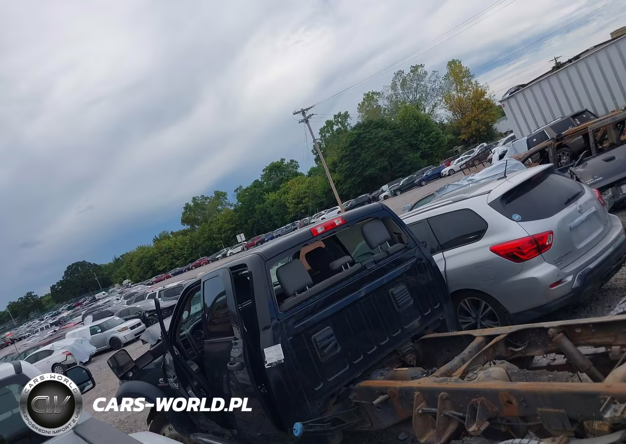2018 Ram 5500 Chassis Tradesman-Slt-Laramie VIN:3C7WRNEL5JG110333 - 13