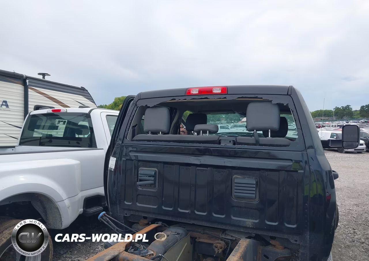 2018 Ram 5500 Chassis Tradesman-Slt-Laramie VIN:3C7WRNEL5JG110333 - 15