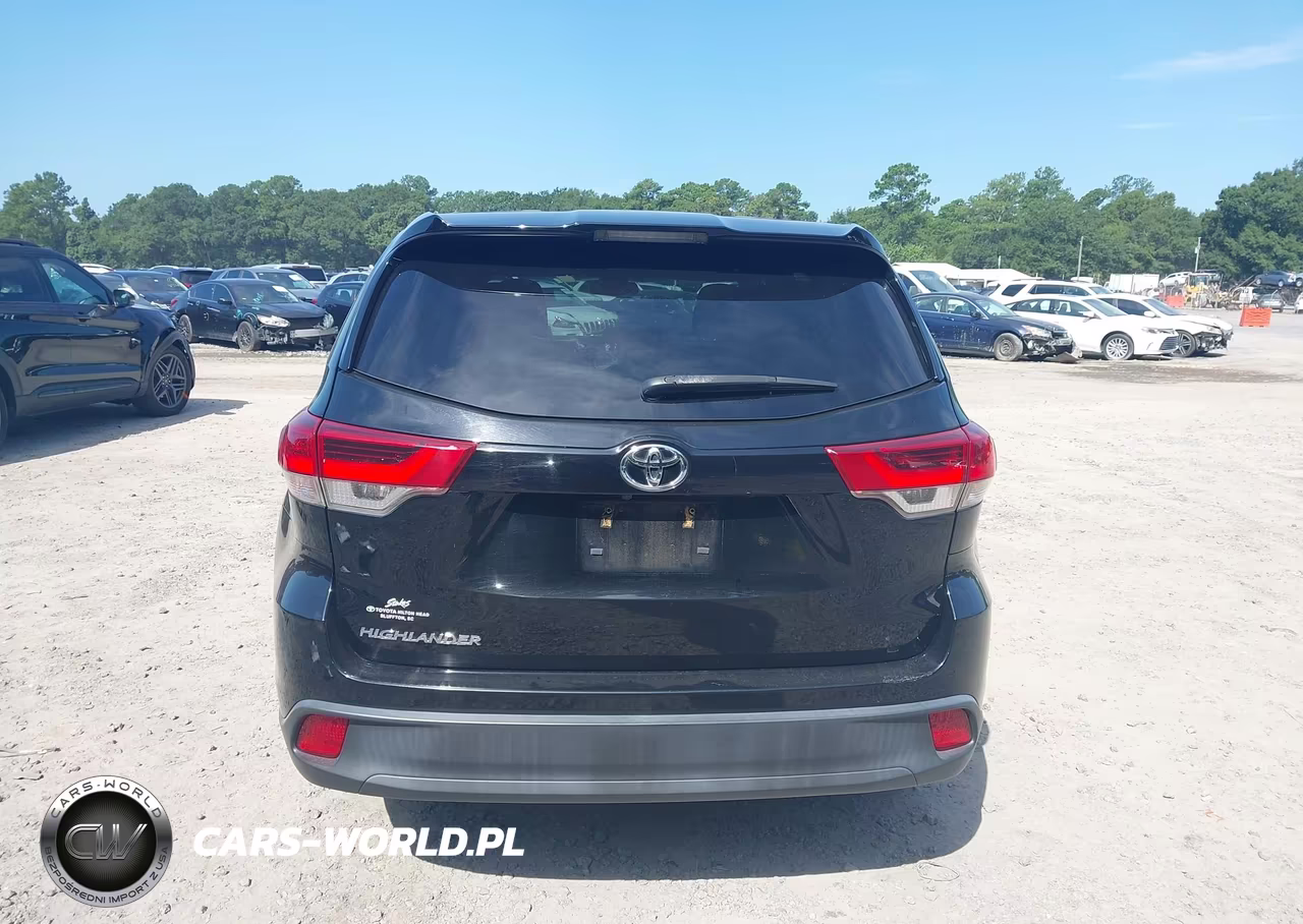 2019 Toyota Highlander Le VIN:5TDZARFH3KS042572 - 17