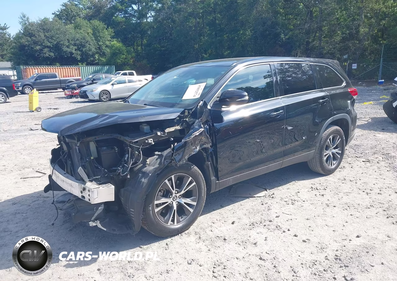 2019 Toyota Highlander Le VIN:5TDZARFH3KS042572 - 2