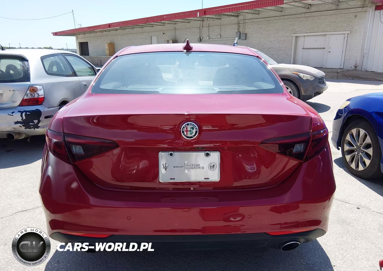 2022 Alfa Romeo Giulia Sprint Rwd VIN:ZARFAMAN6N7660153 - 16