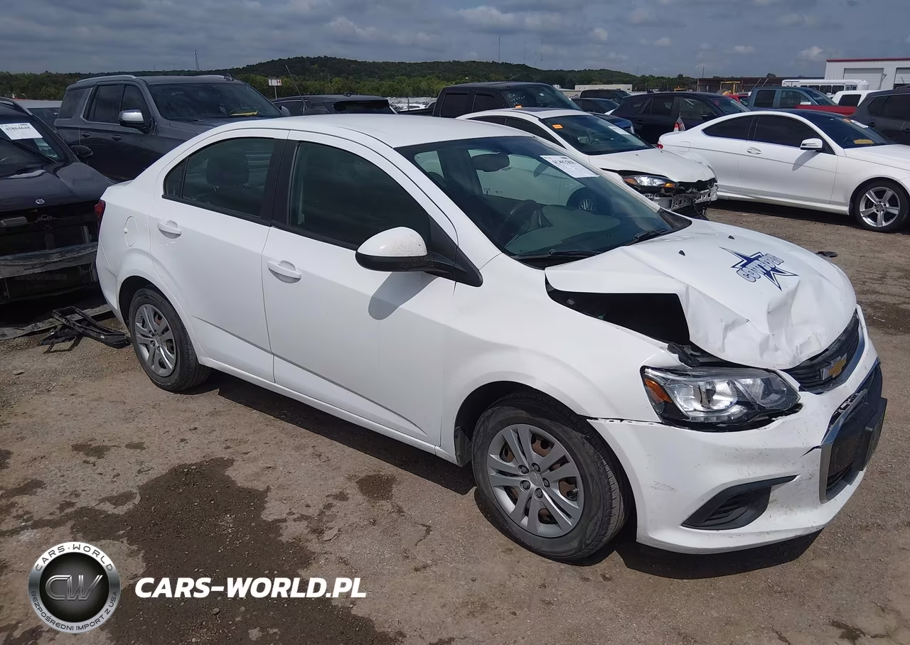 2017 Chevrolet Sonic Ls Auto – zdjęcie 1 z 16