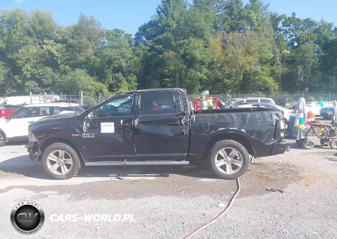 2015 Ram 1500 Sport VIN:1C6RR7MT2FS571231 - 13
