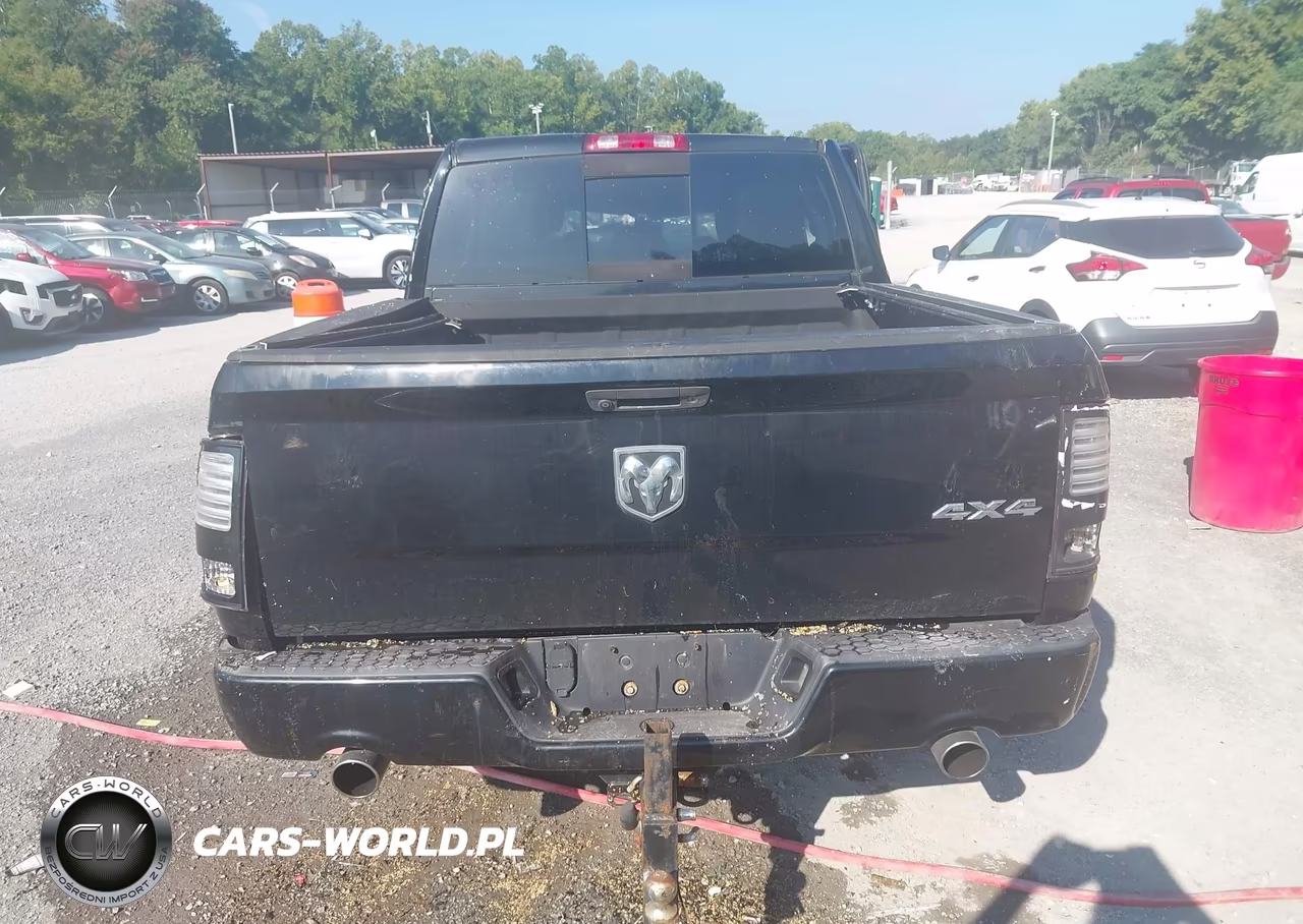 2015 Ram 1500 Sport VIN:1C6RR7MT2FS571231 - 15