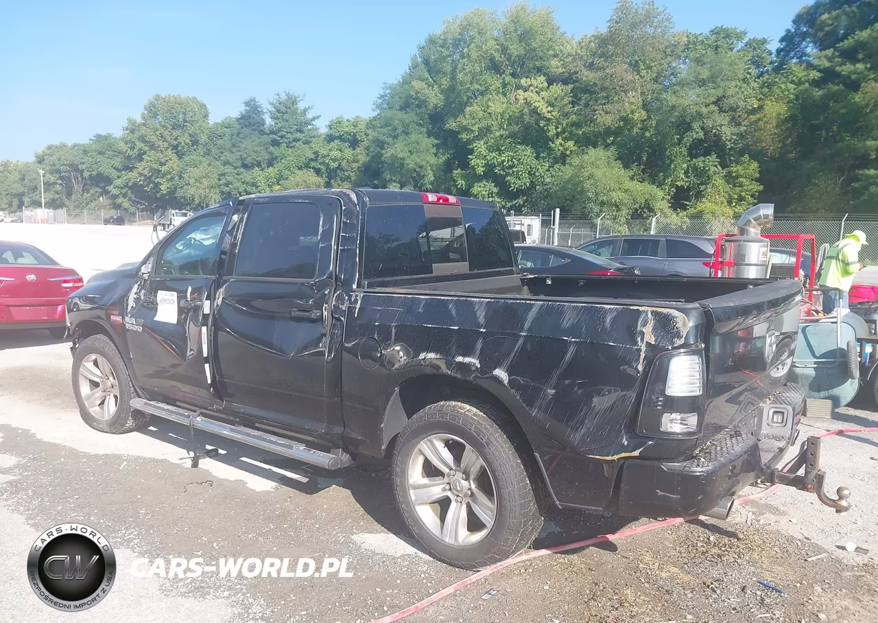 2015 Ram 1500 Sport VIN:1C6RR7MT2FS571231 - 3