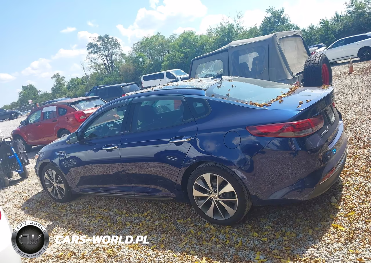 2018 Kia Optima S VIN:5XXGT4L39JG257015 - 14