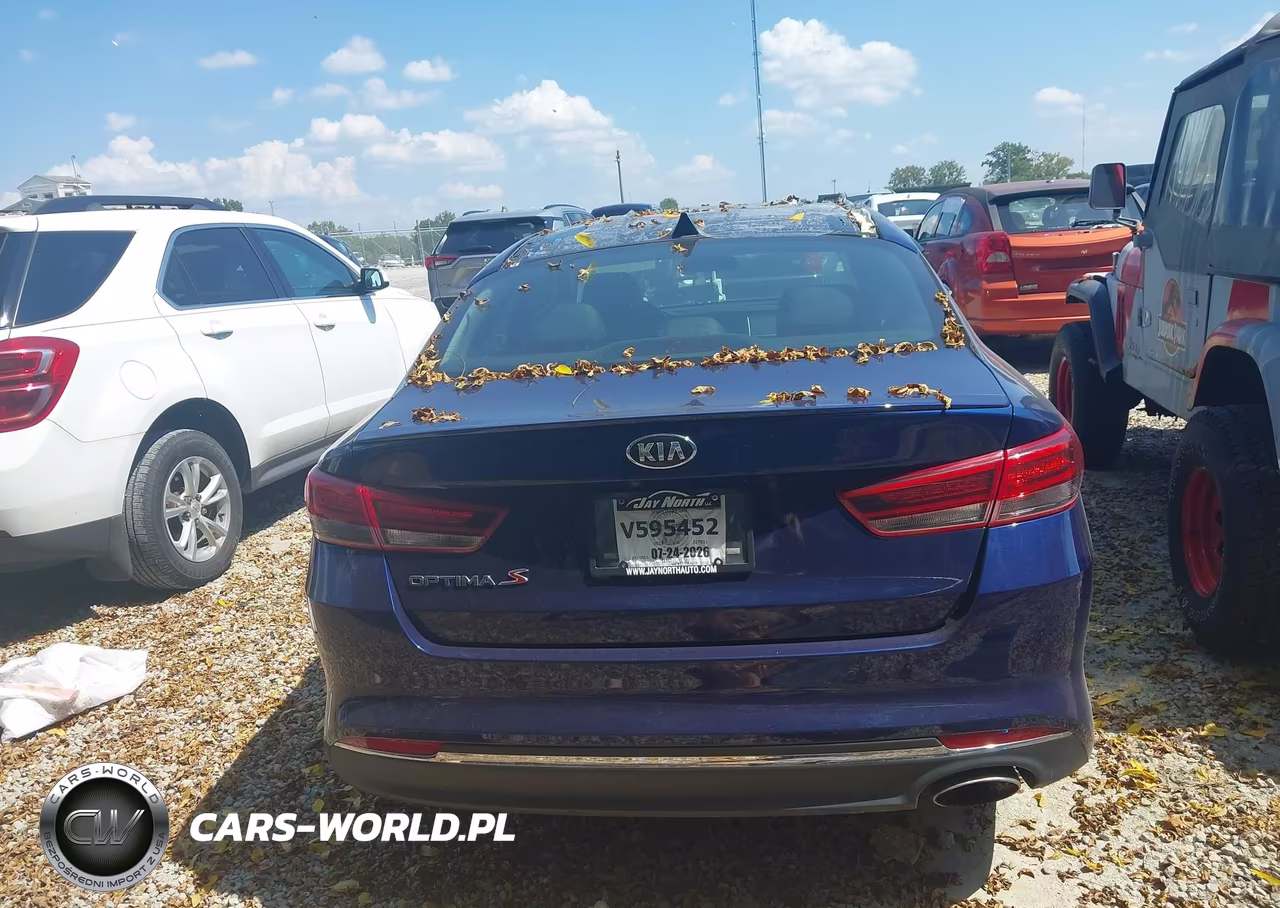 2018 Kia Optima S VIN:5XXGT4L39JG257015 - 16