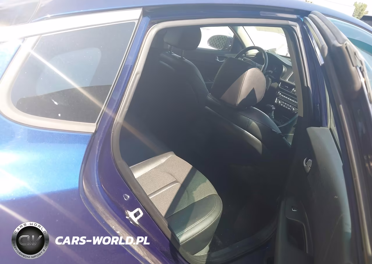 2018 Kia Optima S VIN:5XXGT4L39JG257015 - 8