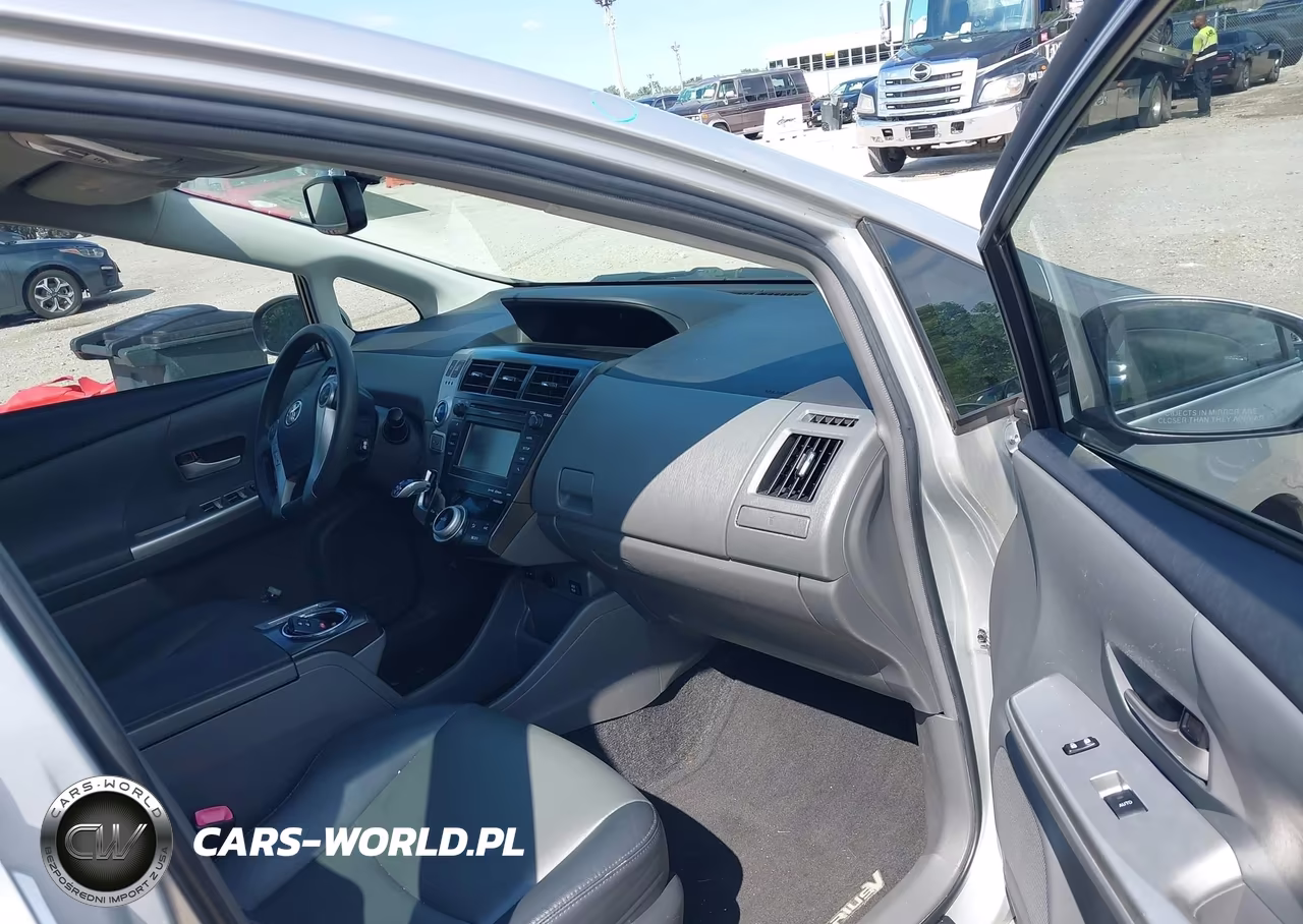 2012 Toyota Prius V Five VIN:JTDZN3EU3C3137877 - 5