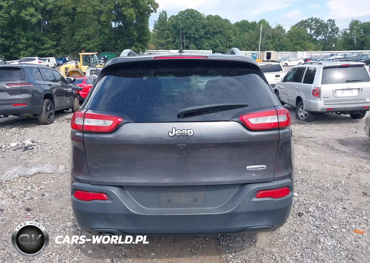 2017 Jeep Cherokee Latitude VIN:1C4PJLCB2HW668157 - 17