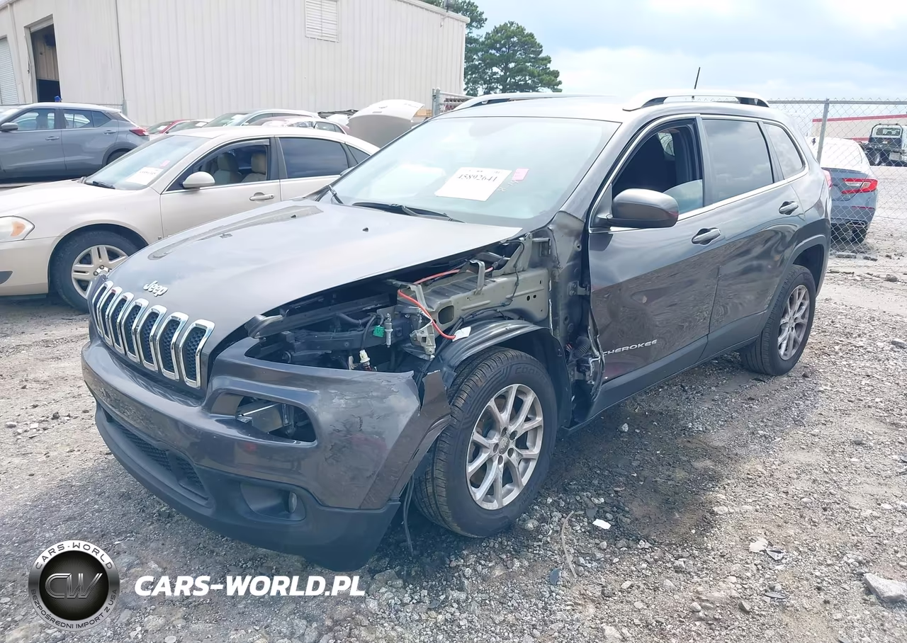 2017 Jeep Cherokee Latitude VIN:1C4PJLCB2HW668157 - 6