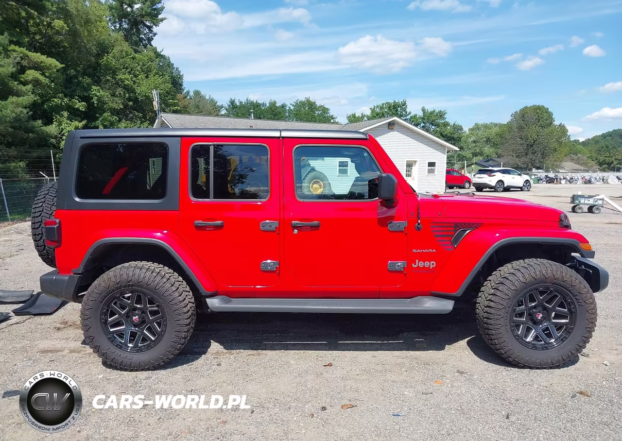 2020 Jeep Wrangler Unlimited Sahara 4X4 VIN:1C4HJXEN1LW152903 - 13
