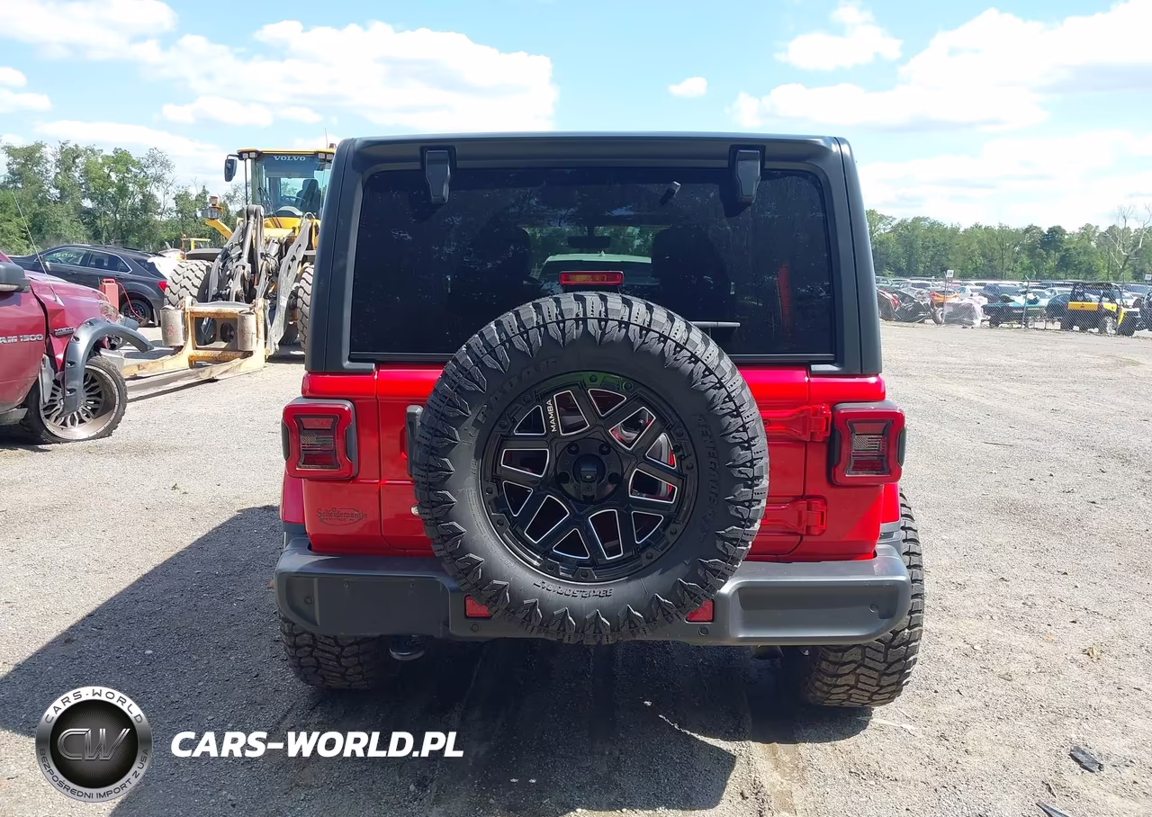 2020 Jeep Wrangler Unlimited Sahara 4X4 VIN:1C4HJXEN1LW152903 - 16