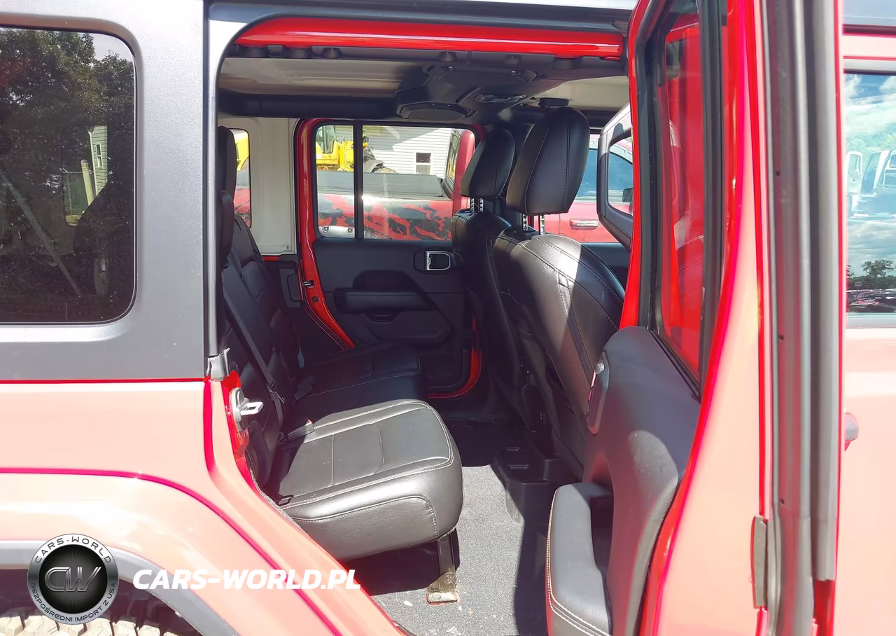 2020 Jeep Wrangler Unlimited Sahara 4X4 VIN:1C4HJXEN1LW152903 - 8