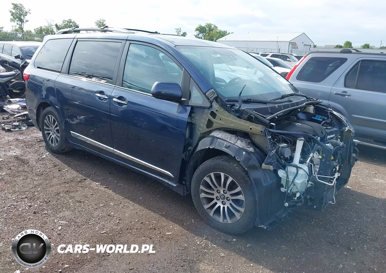 2019 Toyota Sienna Xle 8 Passenger
