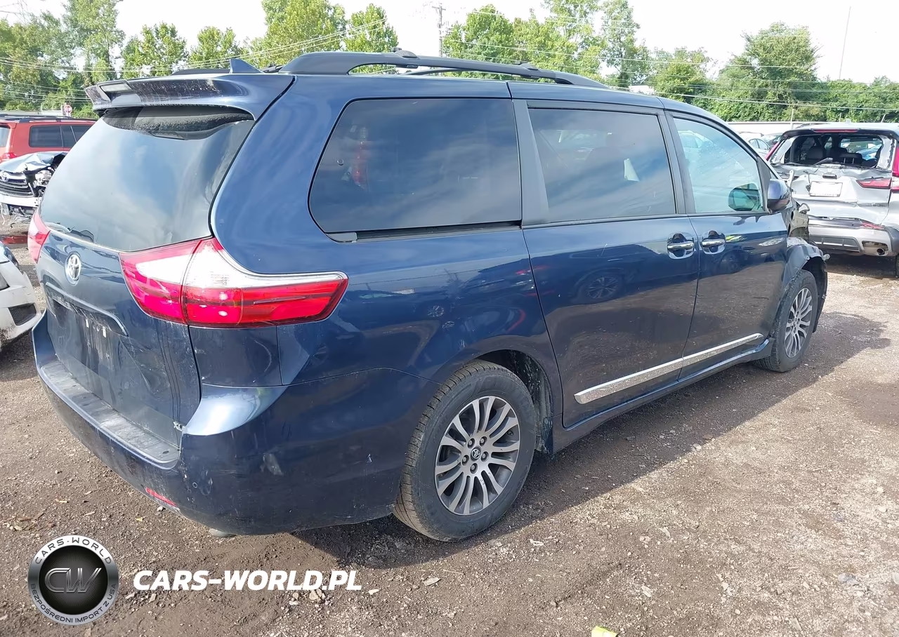 2019 Toyota Sienna Xle 8 Passenger VIN:5TDYZ3DC0KS977153 - 4