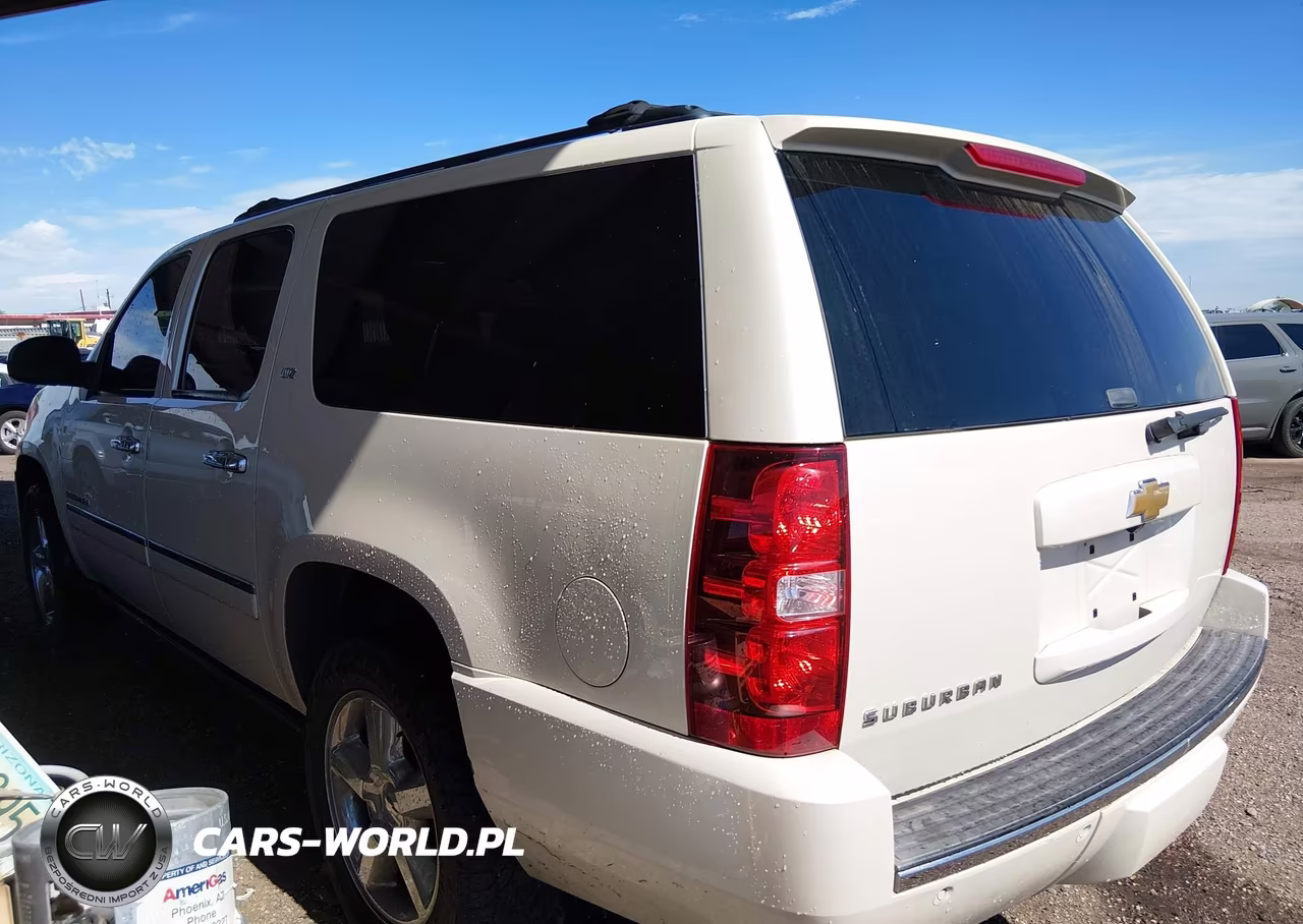 2013 Chevrolet Suburban 1500 Ltz VIN:1GNSKKE7XDR294195 - 3