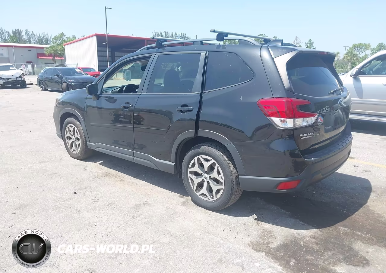 2021 Subaru Forester Premium VIN:JF2SKAJC4MH408172 - 3