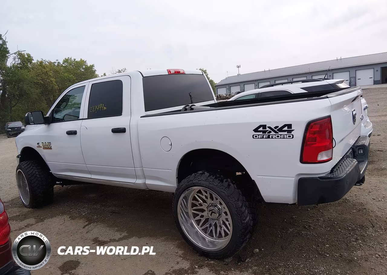 2015 Ram 2500 Tradesman VIN:3C6UR5CL1FG685387 - 14