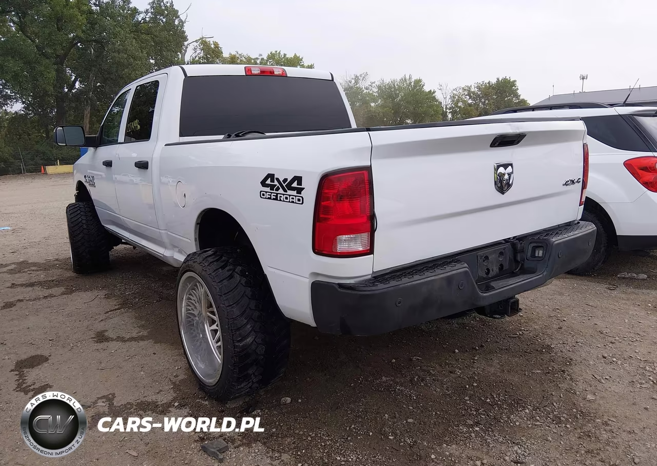 2015 Ram 2500 Tradesman VIN:3C6UR5CL1FG685387 - 3