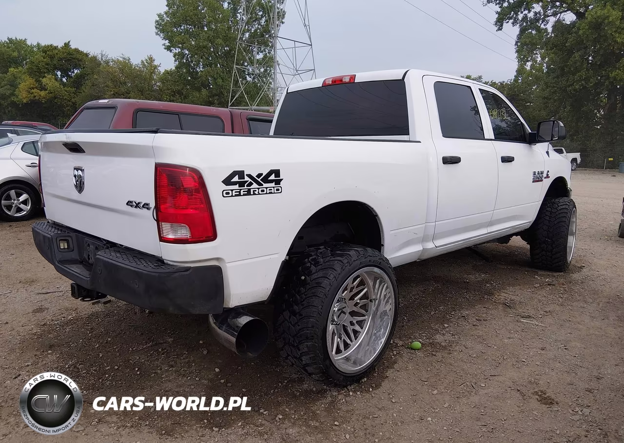 2015 Ram 2500 Tradesman VIN:3C6UR5CL1FG685387 - 4