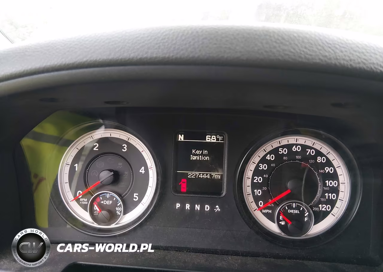 2015 Ram 2500 Tradesman VIN:3C6UR5CL1FG685387 - 7