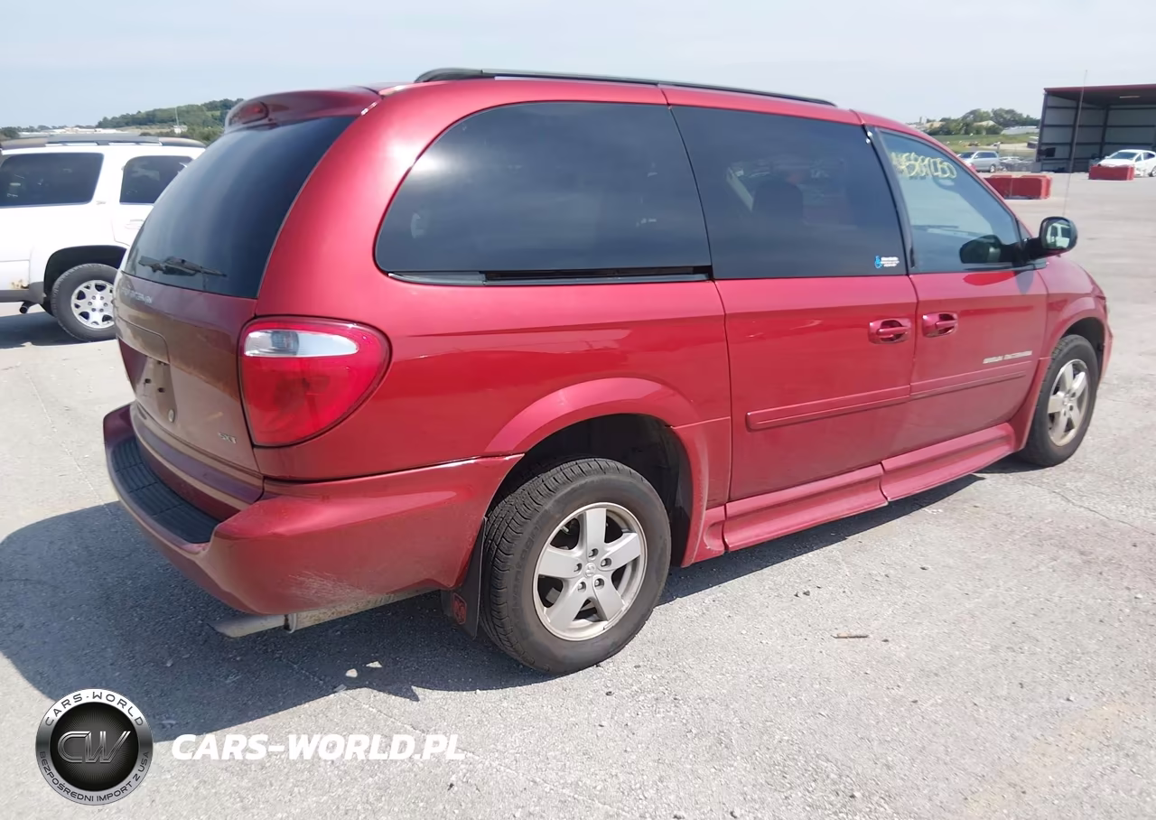 2007 Dodge Grand Caravan Sxt VIN:2D4GP44L97R313234 - 4
