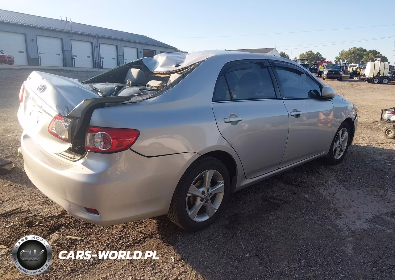 2013 Toyota Corolla Le VIN:2T1BU4EE2DC926064 - 4