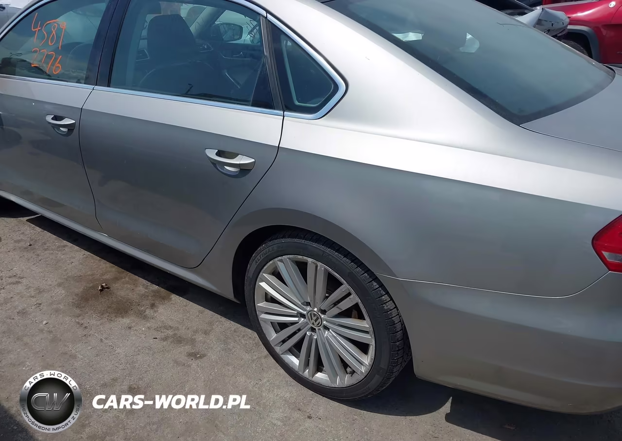 2014 Volkswagen Passat 1.8T Sport VIN:1VWBT7A30EC102628 - 6