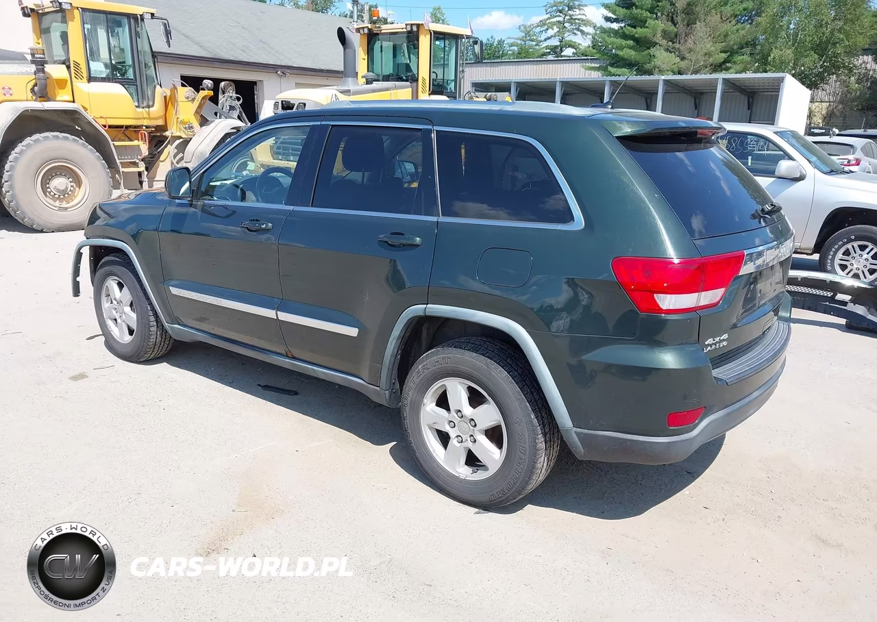 2011 Jeep Grand Cherokee Laredo VIN:1J4RR4GG2BC555258 - 3